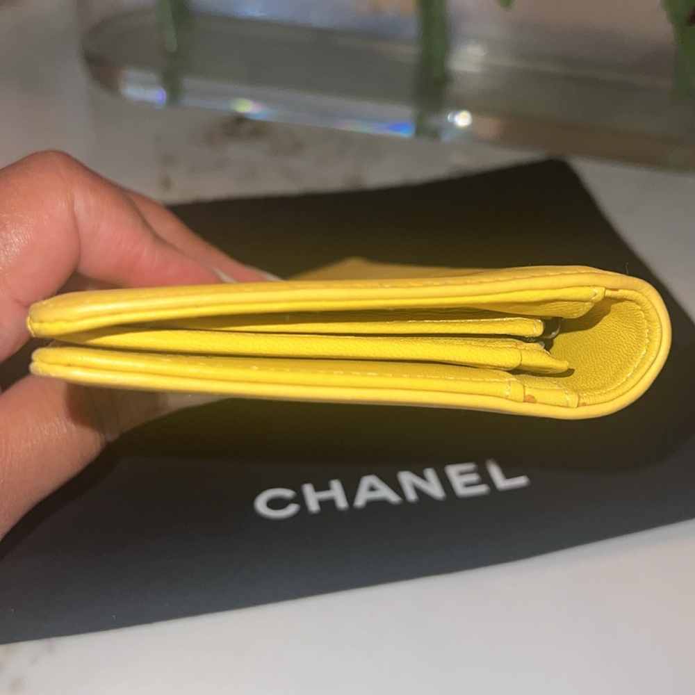 Preloved CHANEL CoCo Mark Long wallet - yellow calfskin leather with gunmetal - Picture 8 of 17